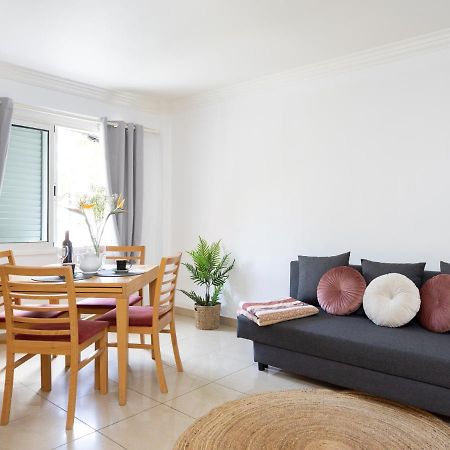 Live Los Cristianos Los Playeros Close To The Beach Arona  Extérieur photo