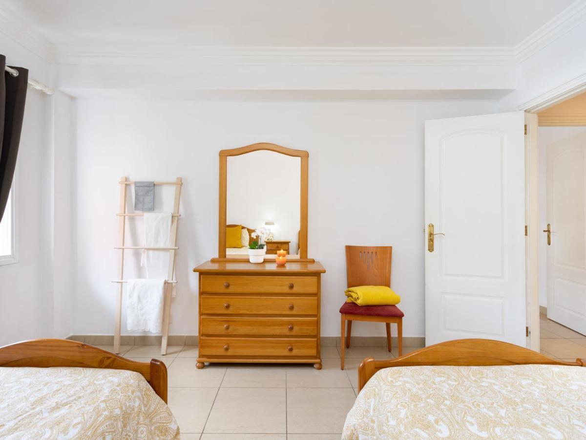 Live Los Cristianos Los Playeros Close To The Beach Arona  Extérieur photo