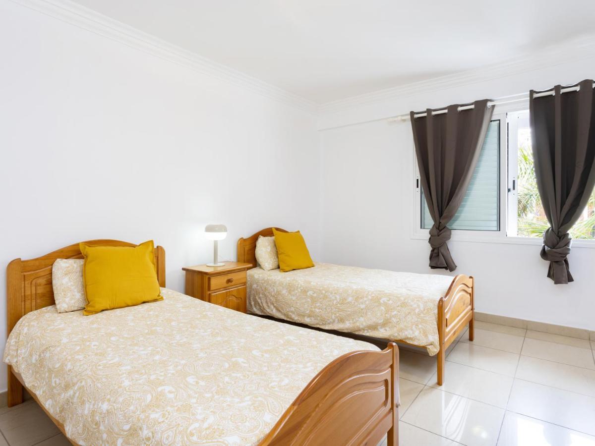 Live Los Cristianos Los Playeros Close To The Beach Arona  Extérieur photo