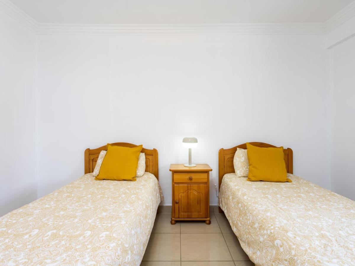 Live Los Cristianos Los Playeros Close To The Beach Arona  Extérieur photo